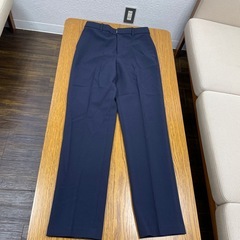 ユニクロ　パンツスーツ　濃紺　S  美品の画像