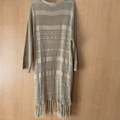 ベージュ カーディガン Lの画像