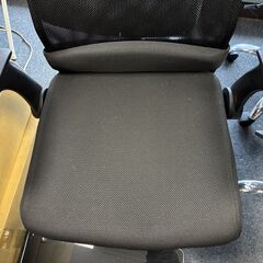 黒の事務イス4本セット8000円（状態・動作良好）の画像