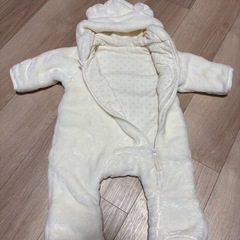 クマの白いモコモコです。の画像