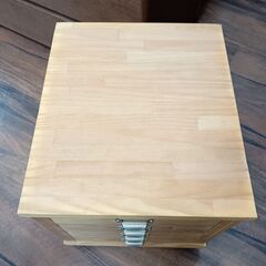 キャスター付き　サイドキャビネット　収納　引出し　木製　シェルフ　サイドボード　ナチュラル　サイズ（約）幅36×奥42×高40　　■近隣配送無料 買取GO‼　栄和店の画像