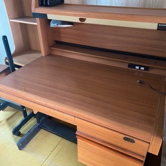 タンスや机など。全部持って行ってくれる方限定の画像