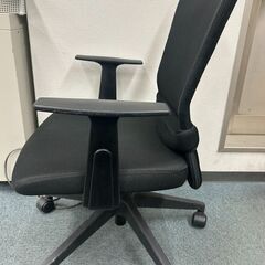 【オフィス移転につき多数出品】回転式オフィスチェア　メッシュ素材の画像