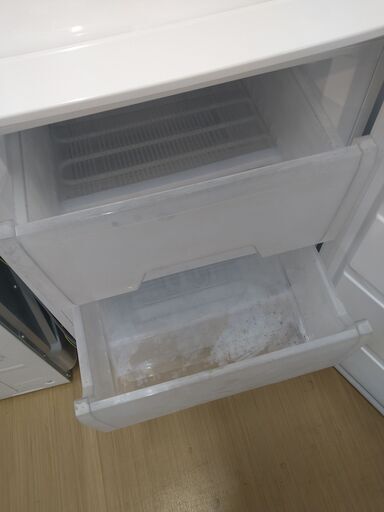 リユースのサカイ浦和店 【F321】★ 冷凍庫 Comfee❜ RCU83WH 2023
