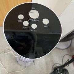 【❗️✨小スペースで小回りがきく✨❗️】小泉成器 タワーファン ACF-210/W（2017年製）の画像