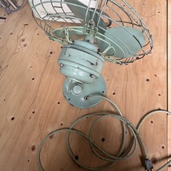 レトロ扇風機、割れあり写真にありの画像