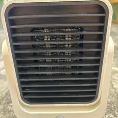 セラミックファンヒーター ホワイト 3段階設定の画像