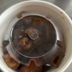 買いすぎの為、格安でお譲りします！　カップ入り　すじ肉　ホルモン　こんにゃく等たす多数の画像