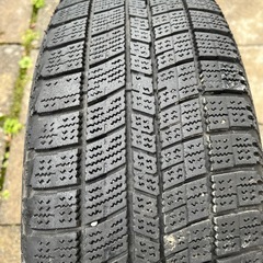 スタッドレスタイヤの画像