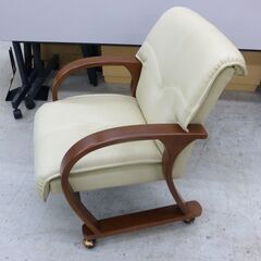 チェア　キャスター付きの画像