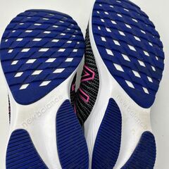 ニューバランス　スニーカー　22.5cmの画像