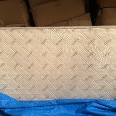 シングルマットレスの画像