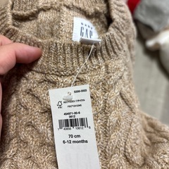GAPベビーセーターの画像