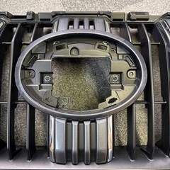 ランクルプラド　純正グリル　150系後期の画像