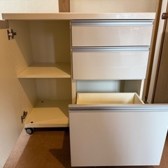 商談中　　キャビネット、収納棚の画像