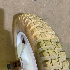 (取り引き中)一輪用「ノーパンクタイヤ」の画像