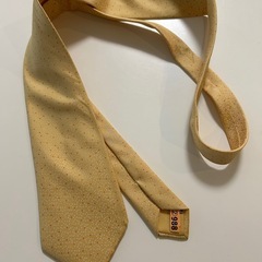 HERMES エルメス ネクタイ レギュラータイ イエロー黄色系 ベージュ ゴールドドット SILK　シルク　絹　100％ 長さ　約154センチ 大剣幅　約9センチ 箱メンズ（men’s）男性用、紳士 ユニセックス男女兼用の画像