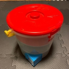トミカ収納バケツの画像