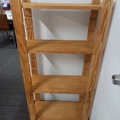 無料であげます！木製シェルフの画像