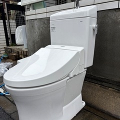 TOTO TCF6621 2017年 + TOTO CS232BM 2021年の画像