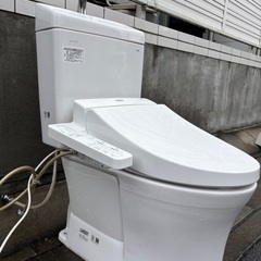 TOTO TCF6621 2017年 + TOTO CS232BM 2021年の画像