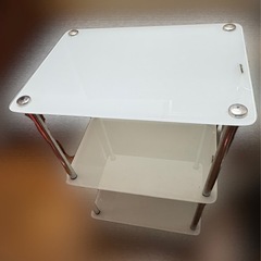 3段ラック ガラスの画像