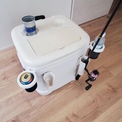 Igloo（イグルー）アイスキューブ 60QT マリン ウルトラ ローラークーラー（約56.8L）中古・良好品の画像