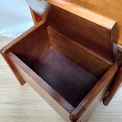 【B408】踏み台　木製　収納スペースあり　2段　高さ51㎝の画像