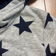 H&Mベビー パーカー 星柄 100センチの画像