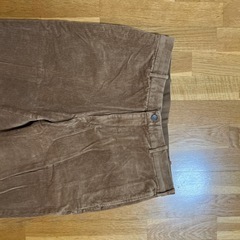 UNIQLOコーデュロイズボンベージュLサイズの画像