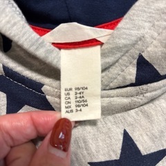 H&Mベビー パーカー 星柄 100センチの画像