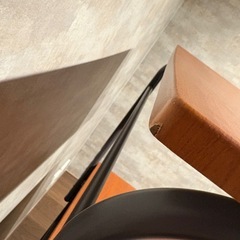 ウォールナット風木目のパソコンデスクの画像