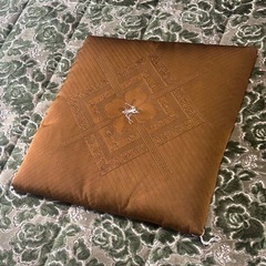 座布団+収納缶 ２セットの画像