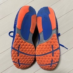 ニューバランススニーカー23.5cm  ブルーの画像