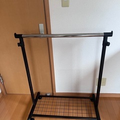屋内物干し　高さ調節可能　キャスター付きの画像