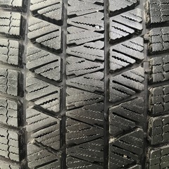 スタッドレスタイヤの画像