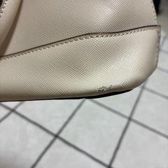 オフホワイト ショルダーバック ハンドバックの画像