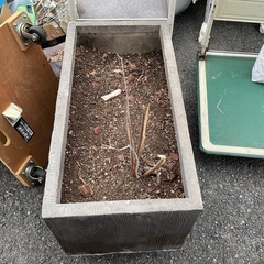 石の花壇　重量ありますの画像