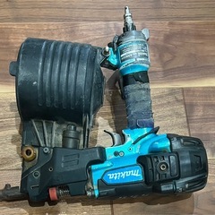 makita 高圧 90 釘打ち機の画像