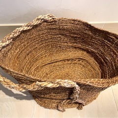 ZARA HOMEのかごの画像