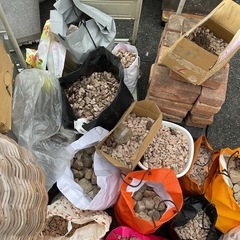 洋風　砂利　石　大量の画像