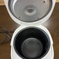 炊飯器　3合炊きの画像