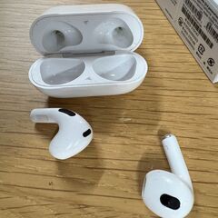 Apple AirPods（第3世代） MME73J/Aの画像