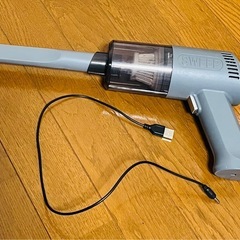 少し訳あり　コードレスクリーナー　掃除機＋ミニ掃除機の画像