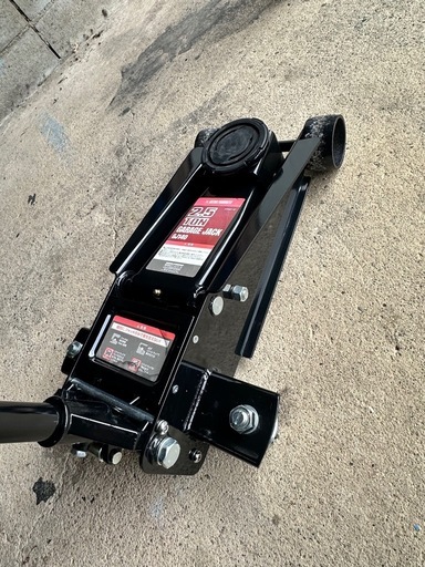 アストロプロダクツ　2.5t ガレージジャッキ　タイヤ交換等