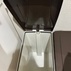エバン ペダル式ゴミ箱 45L 2個セットの画像