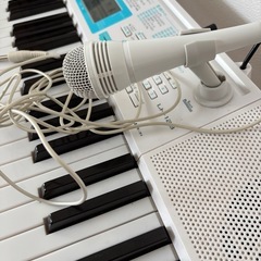 CASIOの光ナビゲーションキーボード「LK-128」の画像