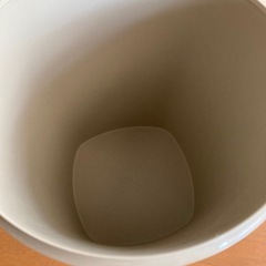 蓋付きバケツの画像