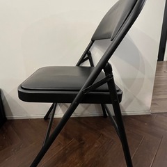 黒パイプ椅子　2脚セットの画像