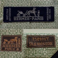 HERMES エルメス  ネクタイ レギュラータイ  ライトグリーン　緑色系 モザイク柄 SILKシルク絹100％長さ　約151センチ 大剣幅　約9センチ箱メンズmen’s男性用紳士の画像